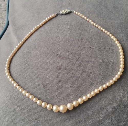 2 X Vintage Imitation Pearl Necklaces Crystals Feature Fastening - Picture 2 of 7