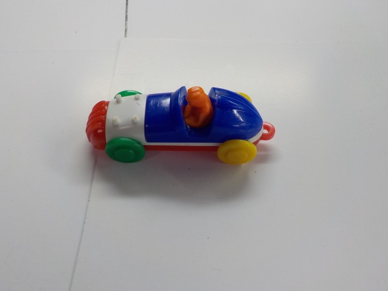 Vintage Lional Plastic Car Puzzle Keychain!!