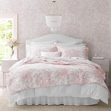 - Quilt Set, Soft  Reversible Cotton Floral Bedding with a Queen Bedford Pink