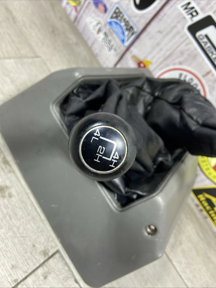 Isuzu Rodeo 1992-1995 OEM montaje de palanca de cambios caja de transferencia de 5 velocidades palanca de cambios Foto 2 de 4