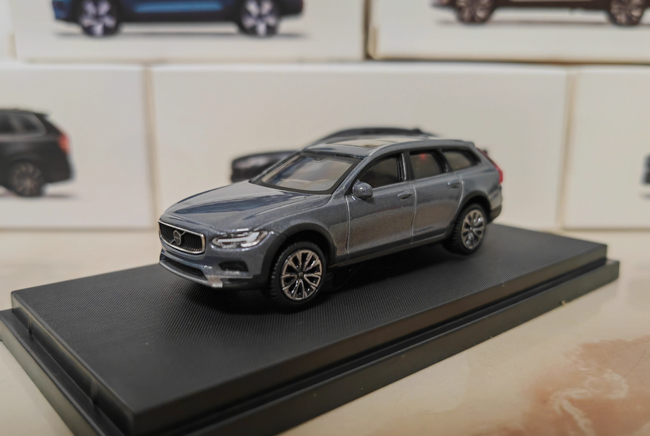 ミニカー　ボルボ　V90 1:64 ボルボ XC60 XC40 S90 C40 V90 XC90 合金車ダイキャスト