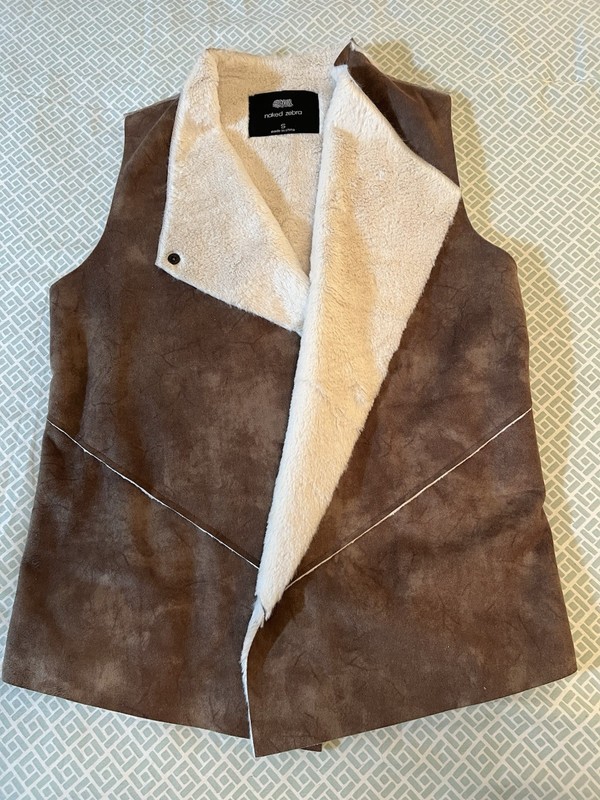 Women's Naked Zebra Boutique winter Suede Tan Sherpa Style Vest Size Small NWOT