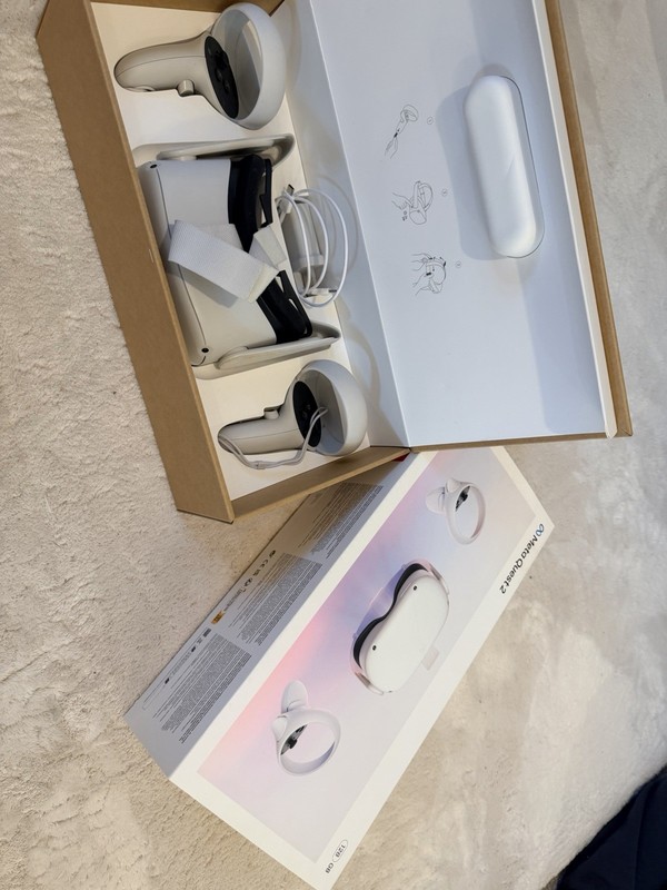 Meta Quest 2 VR 128GB White
