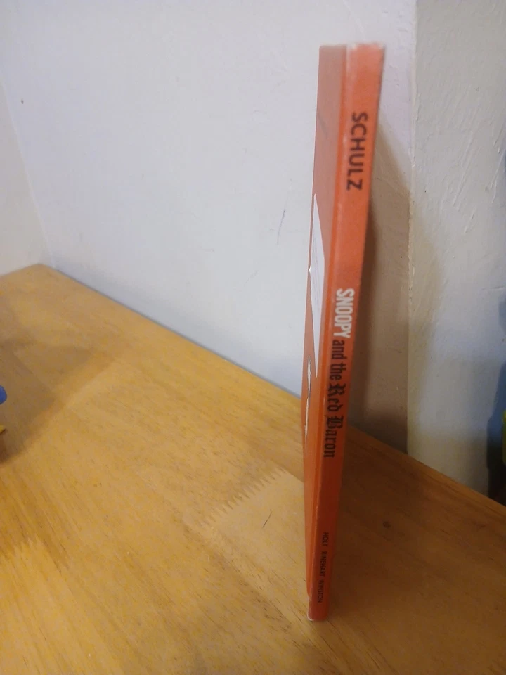 1966 FIRST EDITION BOOK SNOOPY AND THE RED BARON CHARLES SCHULZ - Image 2 of 4