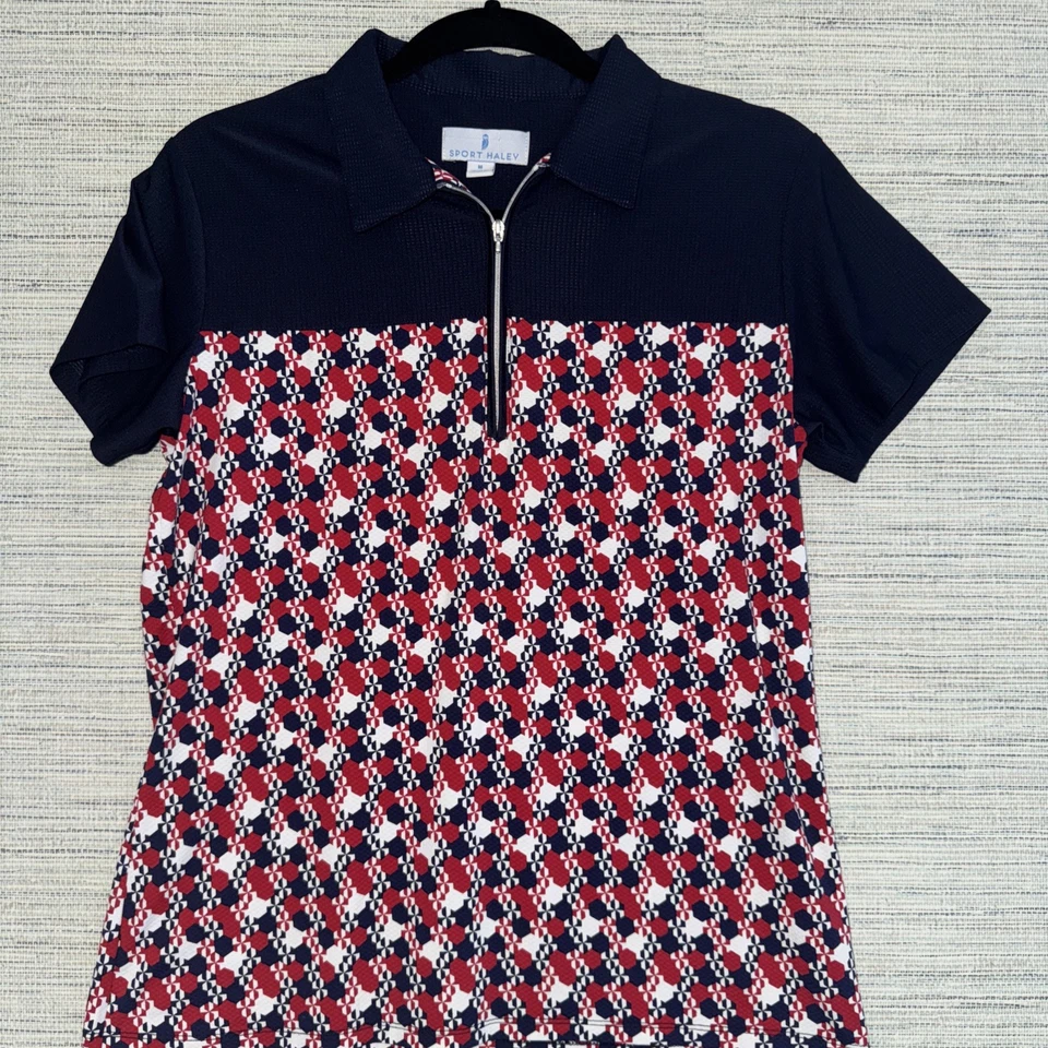 Polo de golf deportivo Haley patrón geométrico cuarto cremallera azul marino rojo blanco mediano Foto 2 de 4