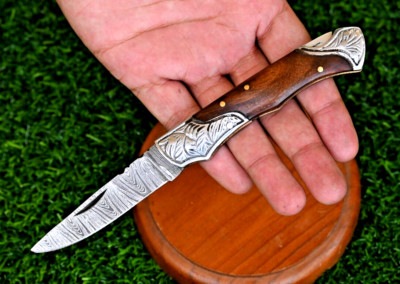 Custom Made Damascus Pocket Knife / Hand Forged Damascus Steel Folding Blade 670