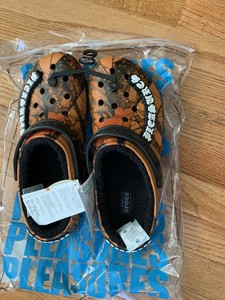 cute slides for wide feet