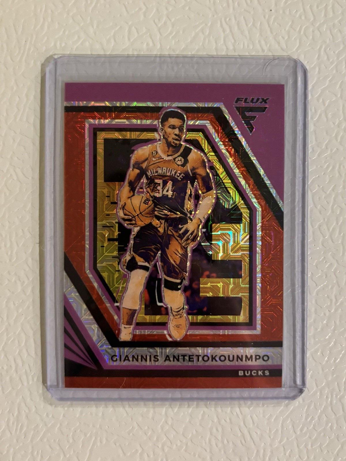 2022-23 Panini Flux - Giannis Antetokounmpo #98 Red Mojo Prizm #/99