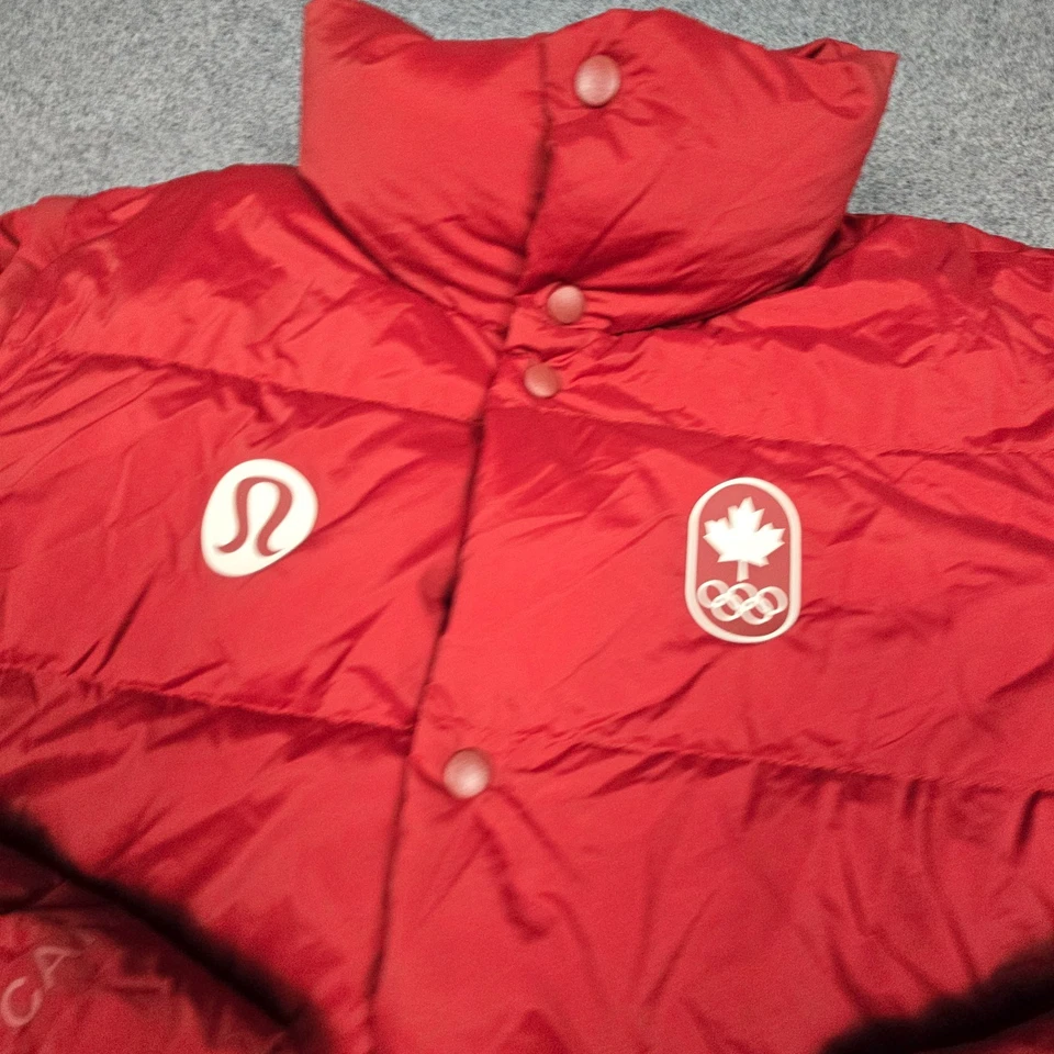 Lululemon Jacket womens 8 red Puffer Team Canada 22 olympics Goose Down Size 8 - Image 2 of 4