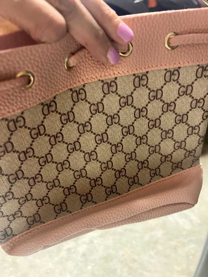 Elegante bolso de mano pequeño inspirado en el diseñador hermoso tamaño pequeño Foto 3 de 4