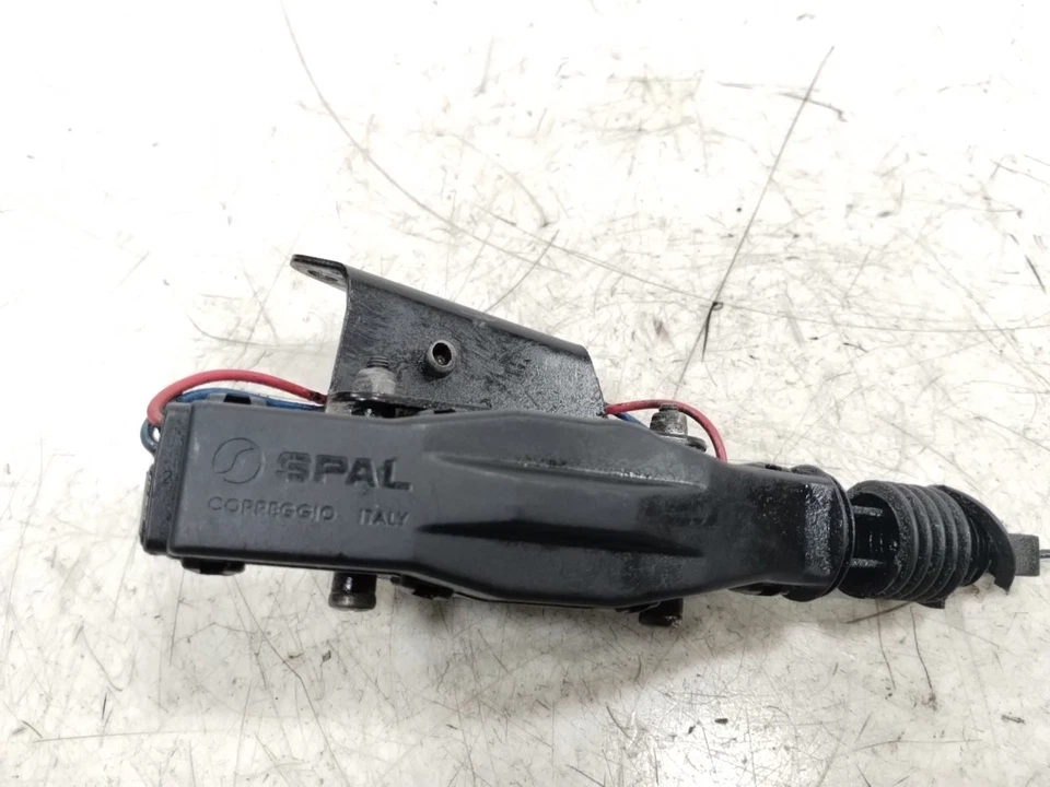 Actuador Can-Am Spyder RT 990 2011 bloqueo de pestillo de maletero trasero 1032209 Foto 4 de 4