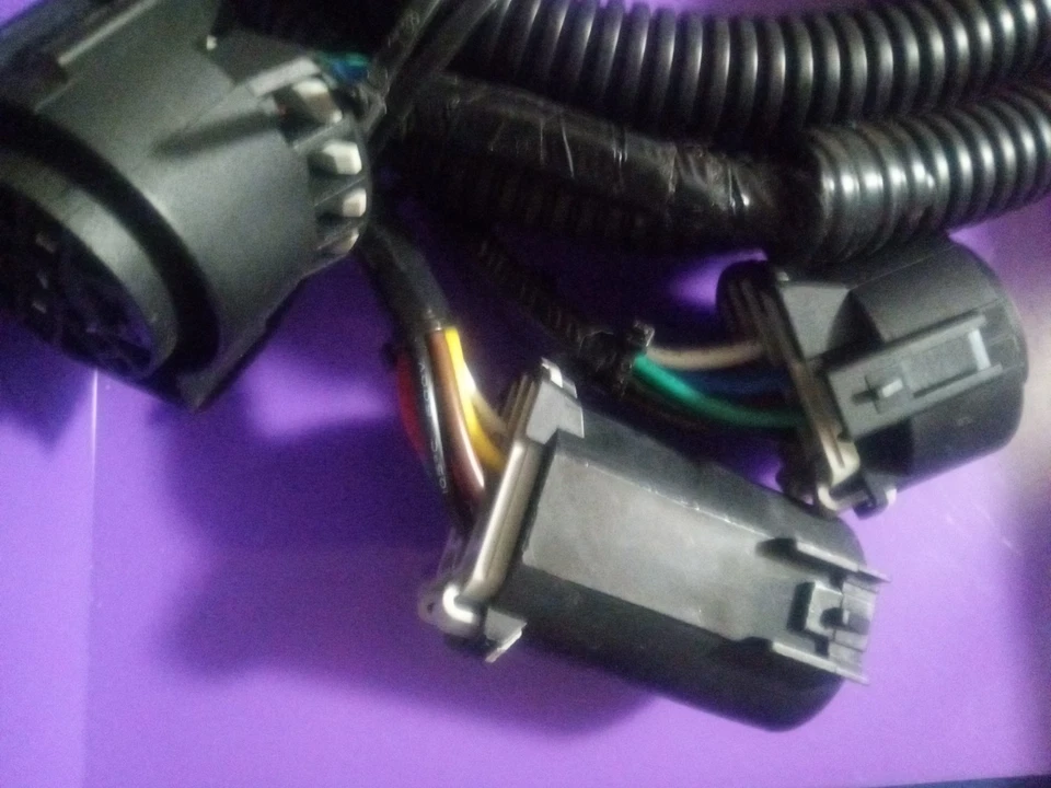 Arnés de cableado Dodge Ram 2500 3500 quinta rueda/cuello de cisne en cama  Foto 3 de 3