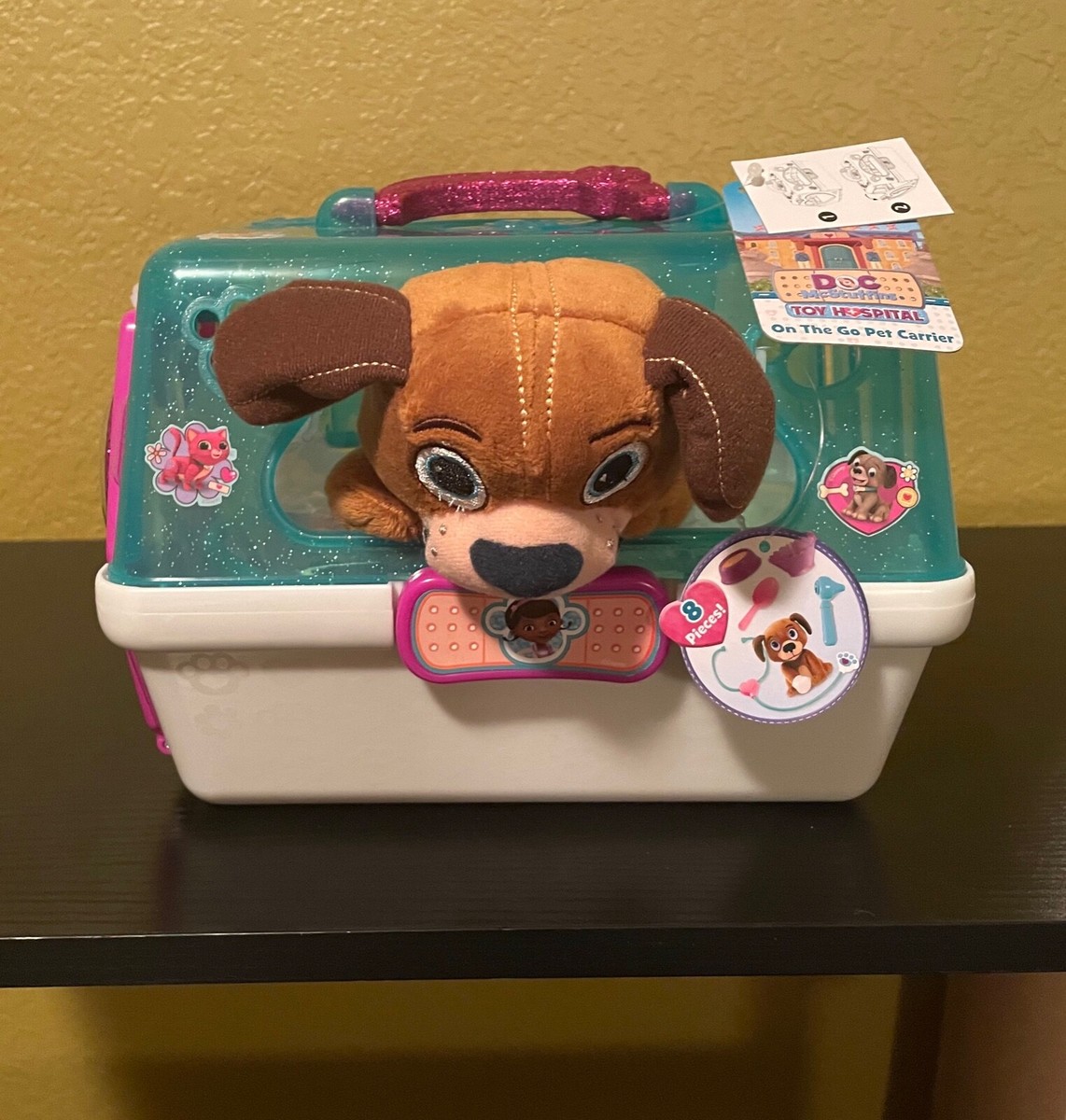 Disney Junior Doc McStuffins Vet Carrier Findo Dog- 8pc