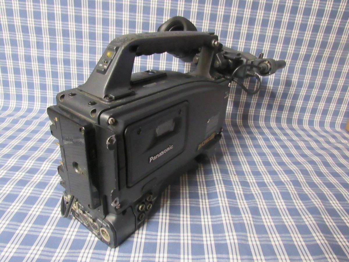 Panasonic DVC Pro 50 Camcorder. AJ-D910WBP Read Description. FAST