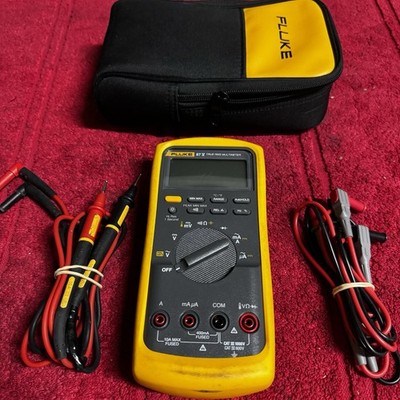 Fluke 87 V True-RMS Digital Industrial Multimeter W/ Leads And Case Used