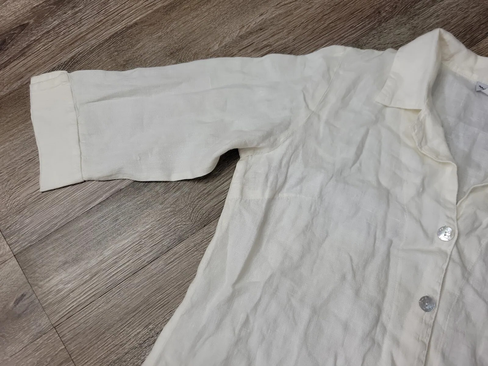 Match Point U.S.A. Women's M Cream 100% Linen Top 3/4 Sleeves Button Up Collar