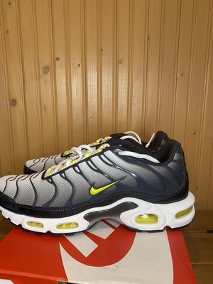 air max plus bumble bee