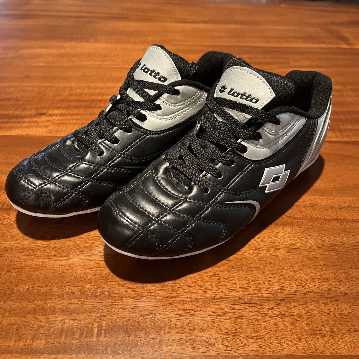 Lotto Men's Soccer Cleat - Black and silver. Size 5 | eBay