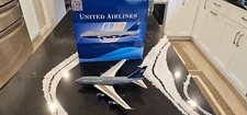 Inflight200 United Airlines B 747SP-21 1:200 IF747SP026  Battleship Cols N145UA
