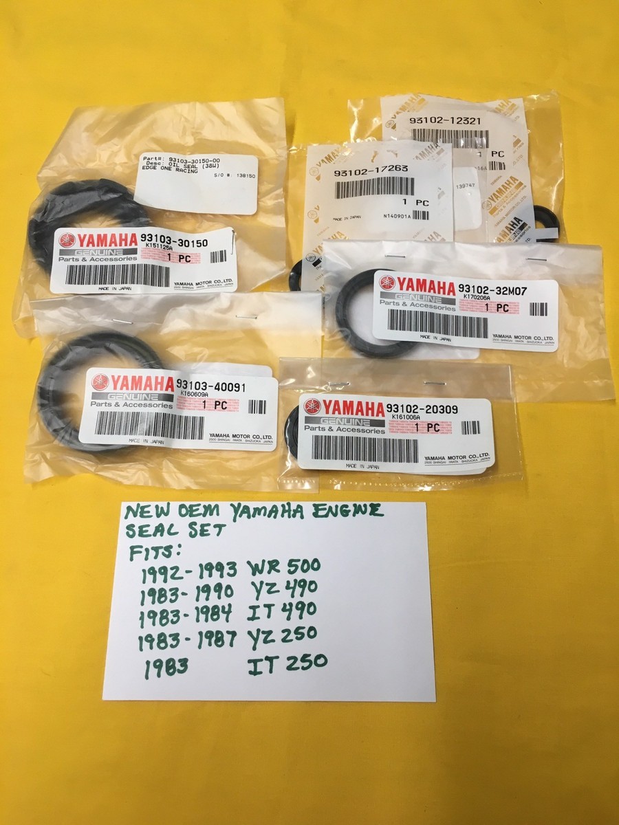 NEW OEM YAMAHA ENGINE SEAL SET/WR500/YZ490/IT490/YZ250/IT250