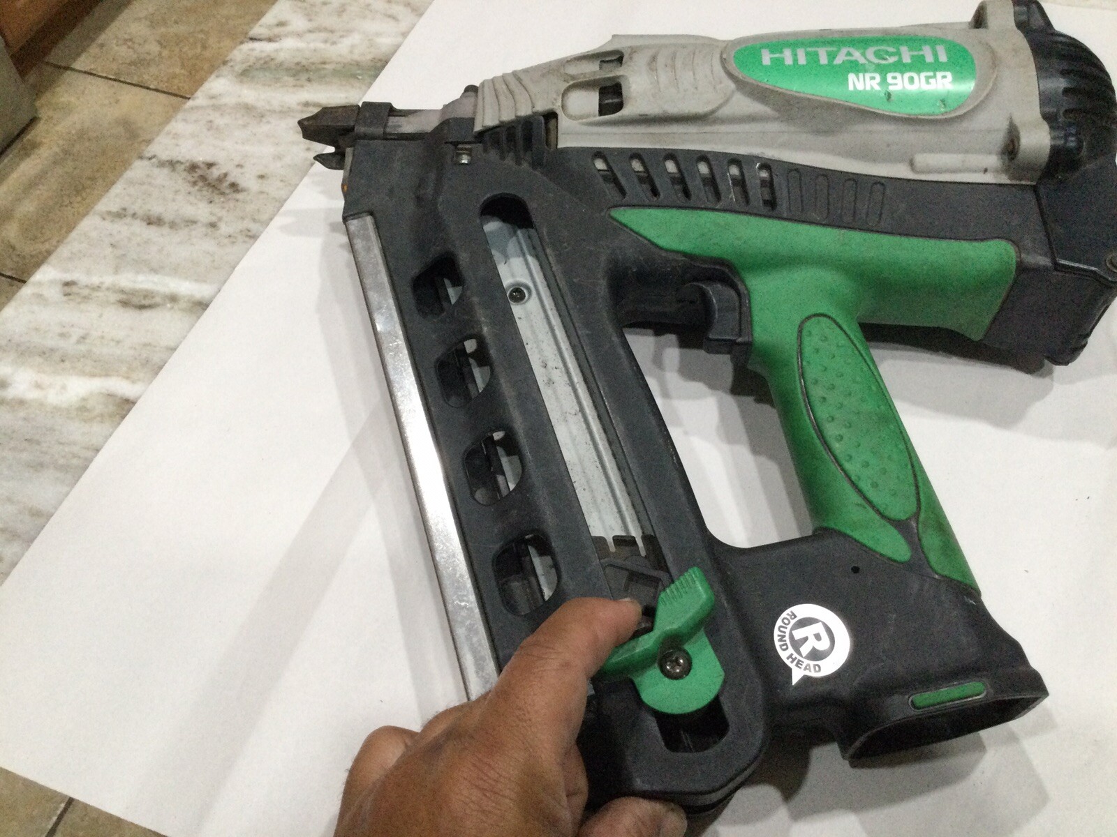 Hitachi Koki NR90GR 3-1/2\