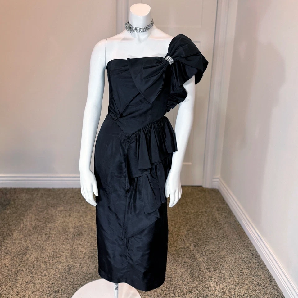 VESTIDO DE FIESTA VINTAGE AÑOS 80 CON VOLANTES con lazo de diamantes de imitación S Cóctel Negro Midi Noche Foto 2 de 4