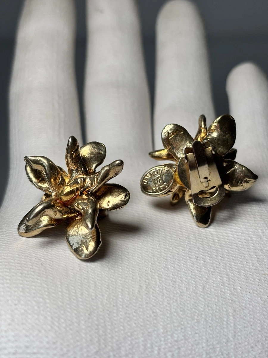 Boucles d'oreilles à clip signées - France