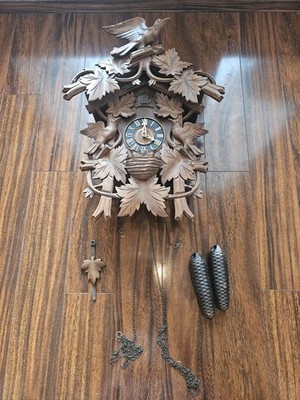 Vintage HandCarved BlackForest Cuckoo Clock-8 Day,21
