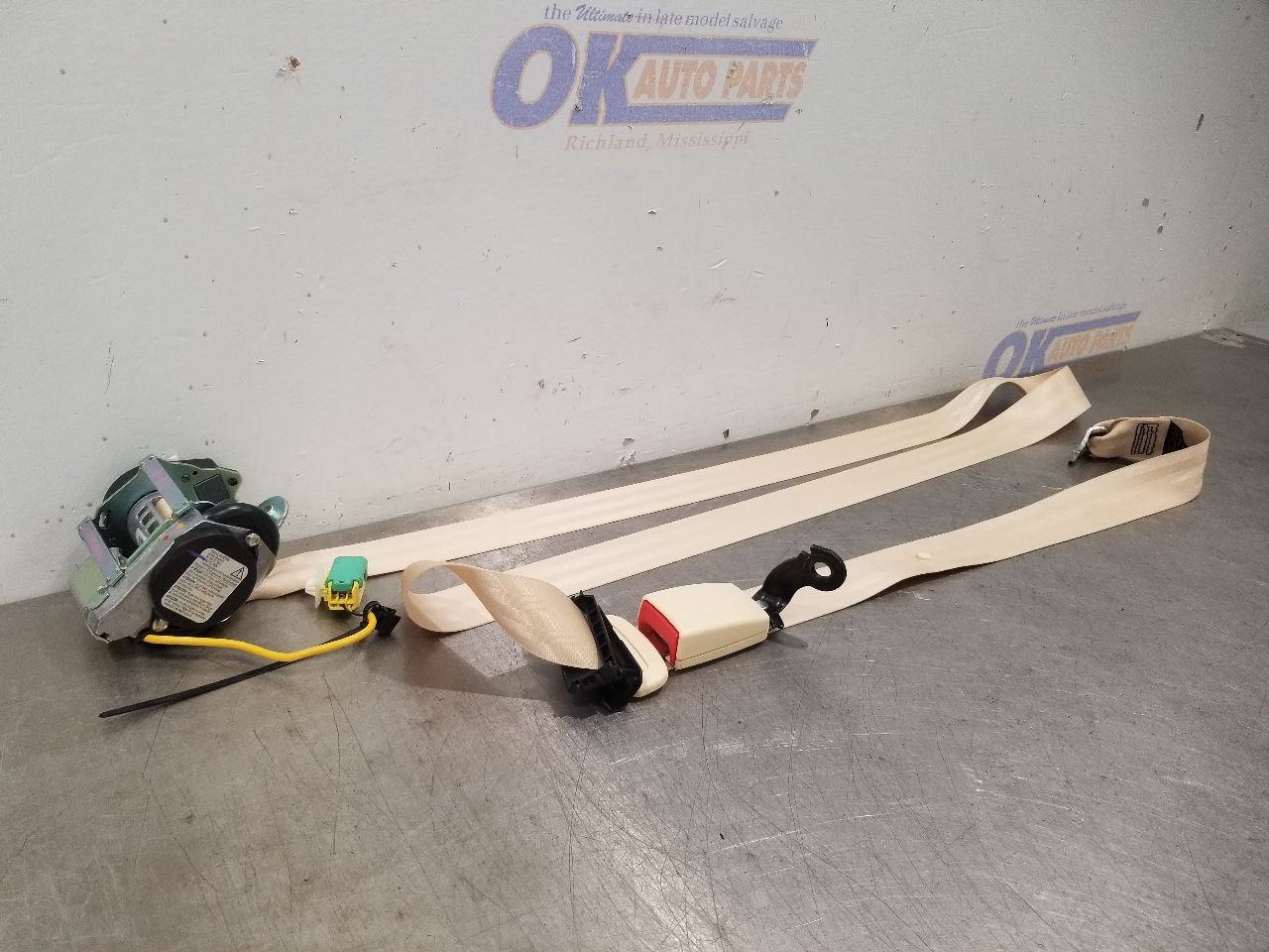 Bentley Continental GT Rear Left Seat belt retractor Tan