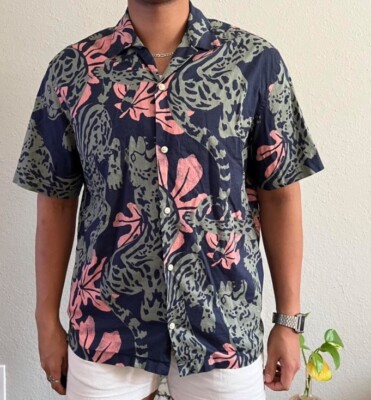 H&M Button Down Short Sleeve Tropical Cheetah Large  (n)