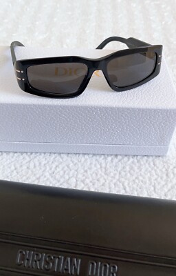 Christian Dior DiorSignature S9U 56mm Sunglasses Black Rectangular
