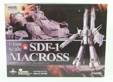 Yamato Macross DYRL SDF-1 1/3000 Scale New Mint in Box