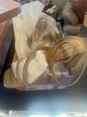 Lisa Vickie. Style Violet-V. Color Tan Camel. Strap And Ankle Buckle. 7.5 Size