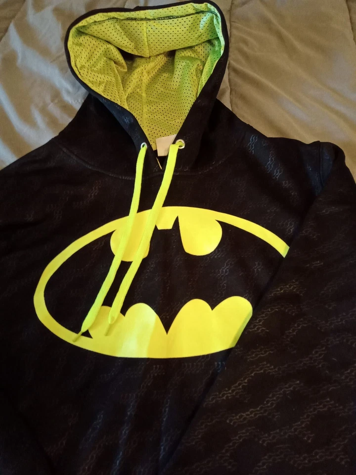 Pulôver feminino Batman leve com capuz preto e verde florescente tamanho grande - Imagem 2 de 4