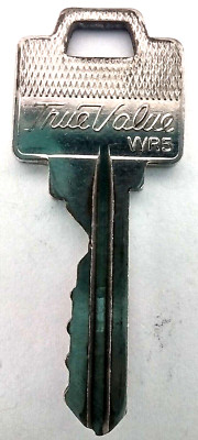 Vintage Key True Value Marked ''WR5'' Appx 2-1/16'' Rectangular Bow Door House Gate