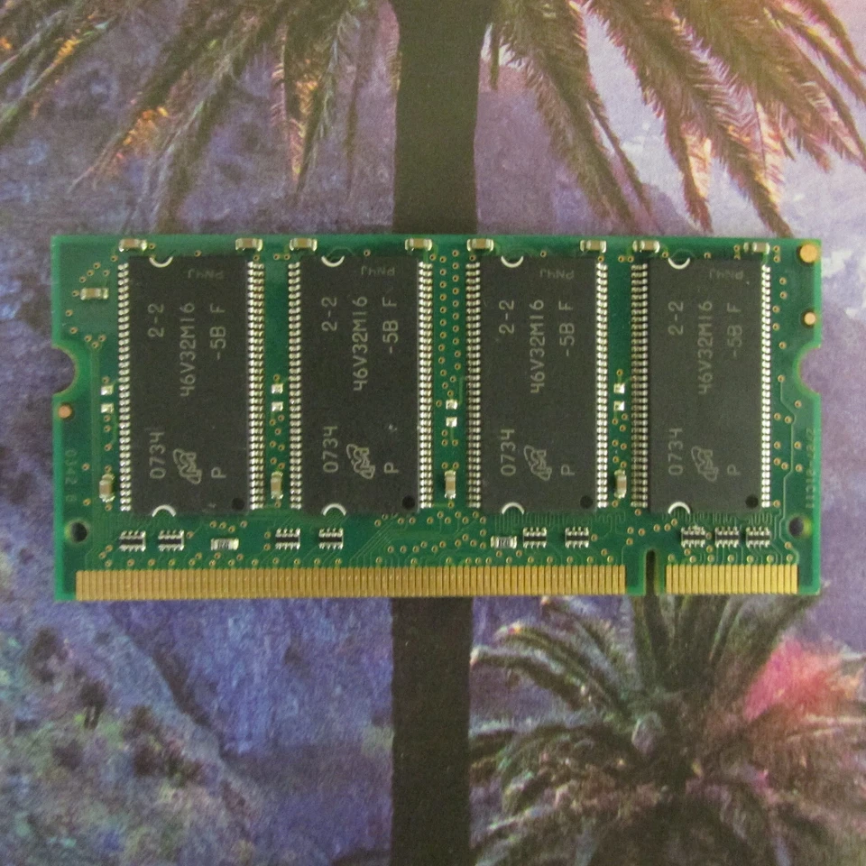 Micron  512MB PC2700 DDR MT8VDDT6464HDY-335F2 CL2.5 200-Pin SoDimm Memory Module - Image 2 of 3