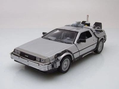 DeLorean Retour vers le Futur 2 Voiture Modèle 1:24 Welly - Photo 1/4