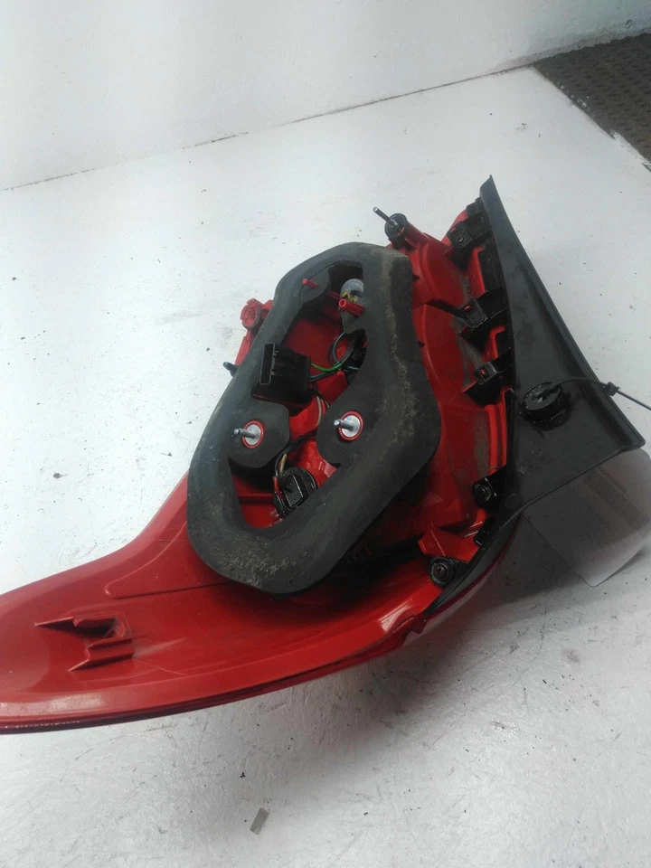 Used Left Tail Light Assembly fits: 2013 Buick Encore Left Grade A Foto 3 de 4