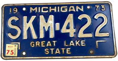 Vintage 1973 1975 Michigan Auto License Plate SKM-422 Man Cave Garage Pub Decor
