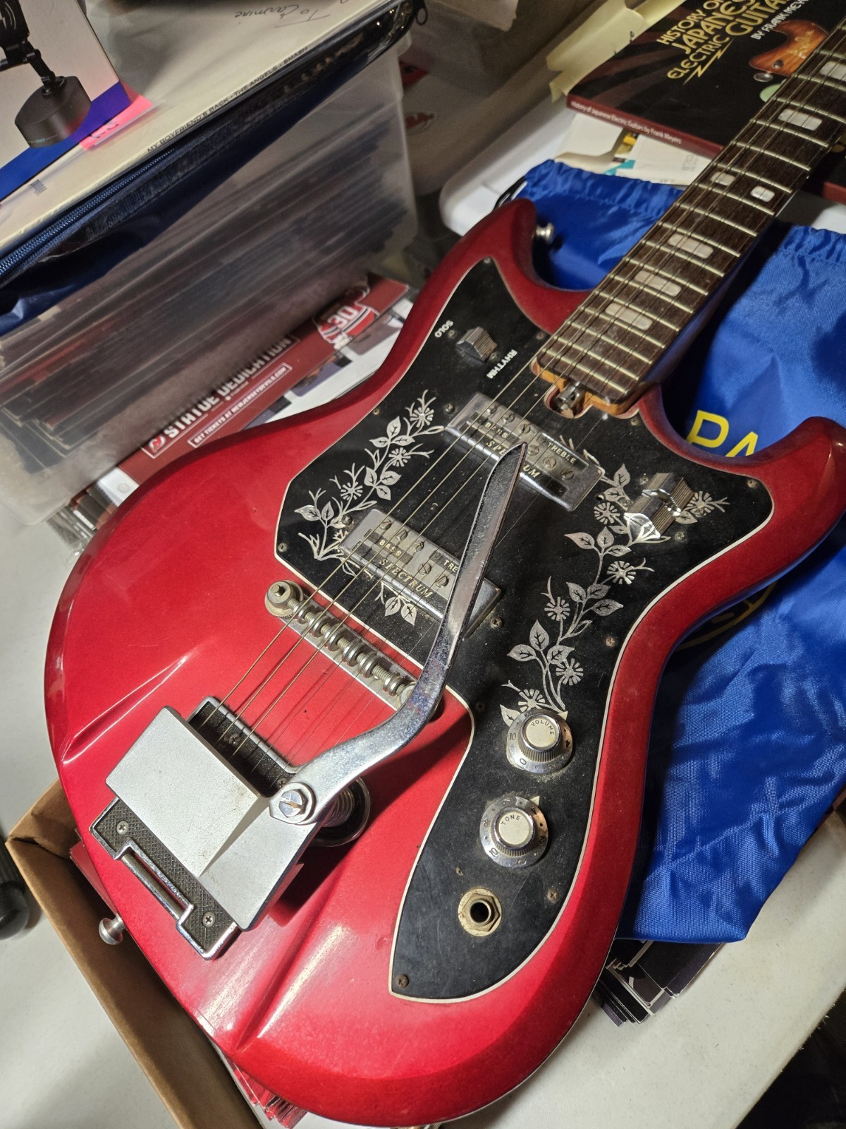 Rare Vintage Japanese 1960s Guitar Beautiful Design Vintage Era Pick Up Only