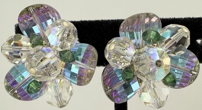 VENDOME SILVERTONE AURORA BOREALIS RHINESTONE CLUSTER CLIP ON EARRINGS K92C
