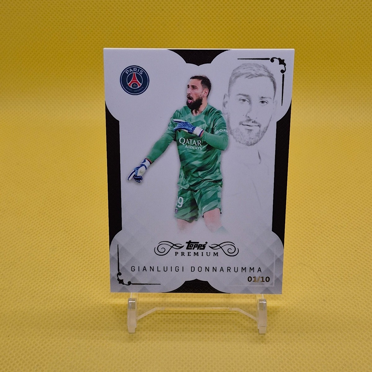 Gianluigi Donnarumma PSG Italy Topps Premium Numbered 1/10 Gianluigi Donnarumma PSG Italy Topps Premium Numbered 1/10