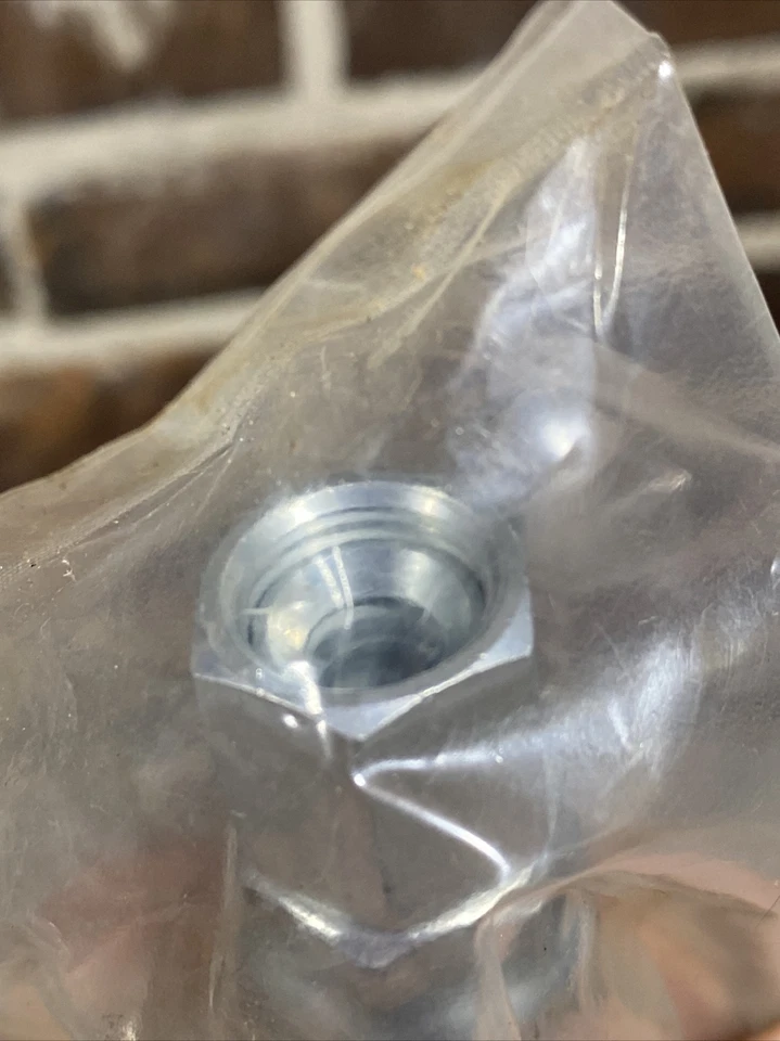 20” Parker Hydraulic Hose 302/301-6 4750psi And 10,0mm 3/8x2w ready for use! - Image 4 of 4