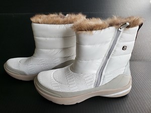 naturalizer white boots