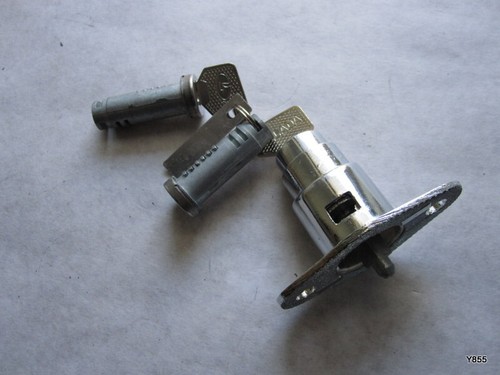 Serrure De Coffre Lada 2103 2106 – Cylindres De Porte Inclus – Pièce D’origine Ukraine