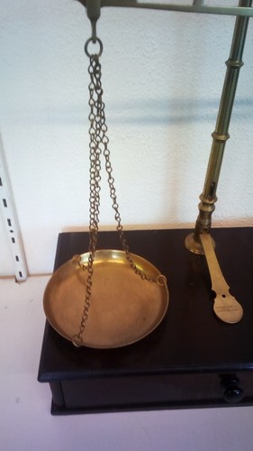 Antique W & T Avery Ltd of Birmingham Jewellery Scales & Weights. - Picture 2 of 7