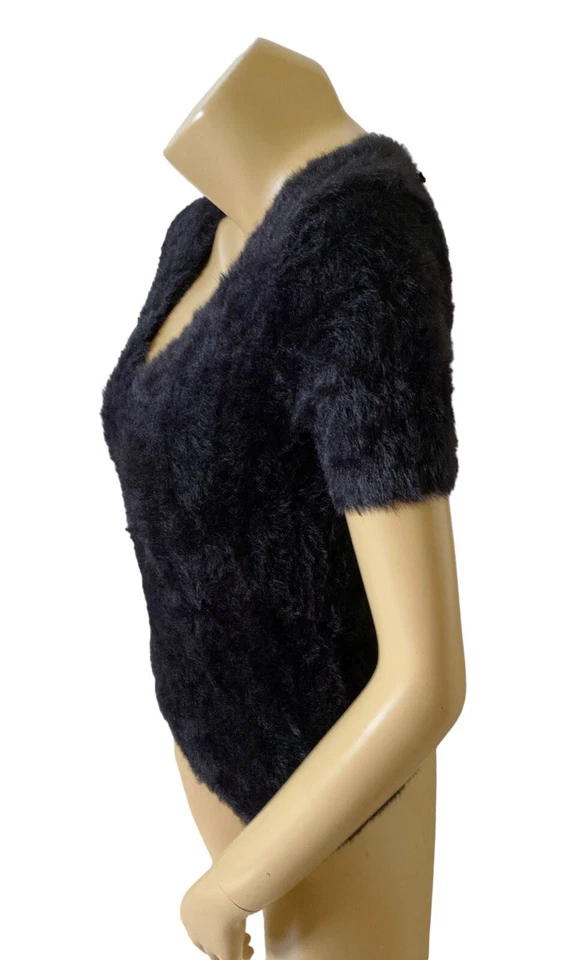 Camisa Suéter Cuello en V de felpa de piel sintética negra talla mediana (7-9) NO LIMITS para mujer Foto 2 de 4