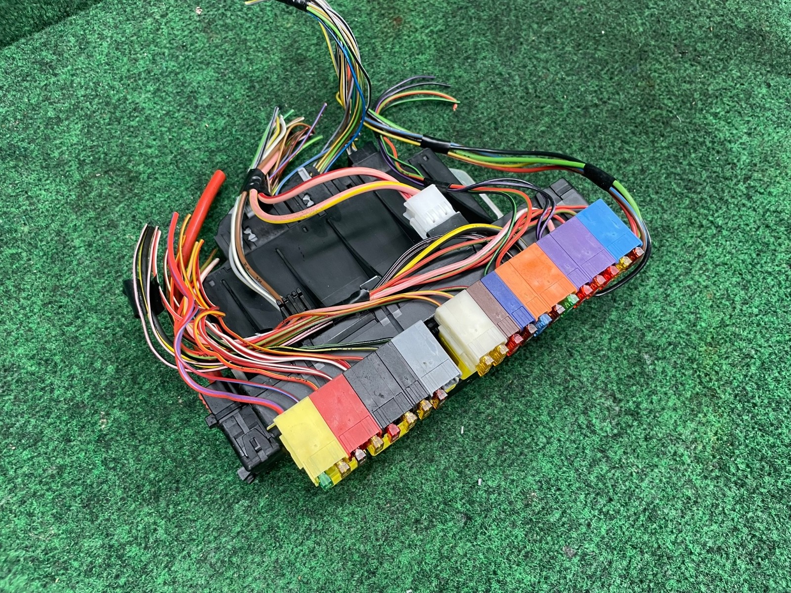 2003-2012 Mercedes SL500 SL600 Front Left SAM Fuse Box Control Module OEM