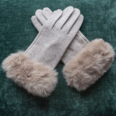 New Women's Text Touchscreen Beige Gloves Faux Fur Cuff Winter Fashion Luxury