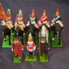 Britains Ceremonial Set – Lifeguards & Blues & Royals Mounted + Yeoman Warders